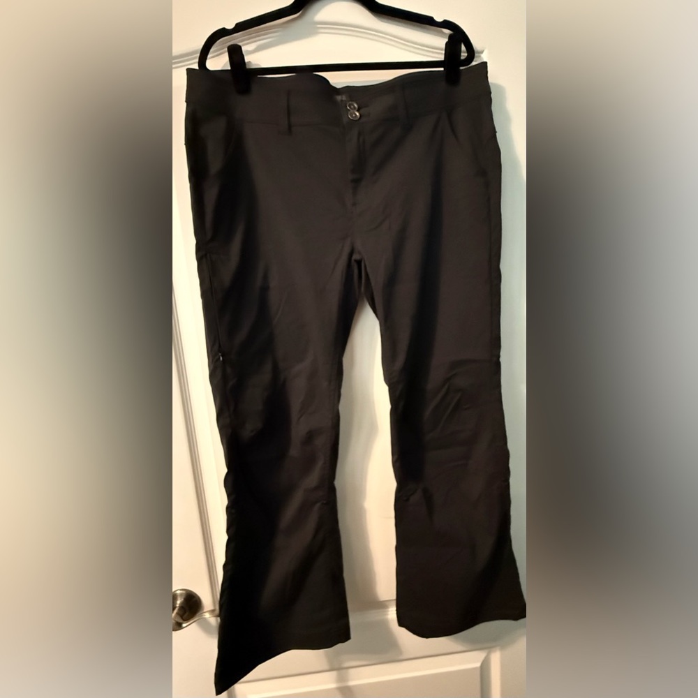 Prana Women’s Convertible Black Cargo Pants